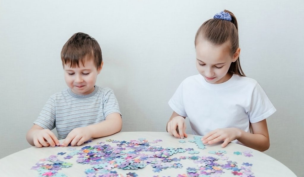 A Healthy Distraction: The Benefits of Jigsaw Puzzles for Children